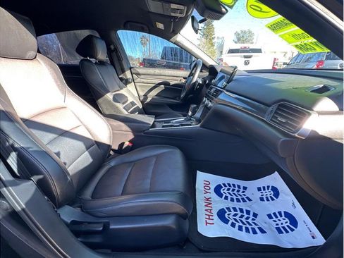 Used 2019 Honda Accord Sport image 10