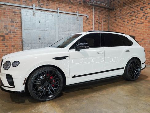 Used 2022 Bentley Bentayga AWD/4WD image 8