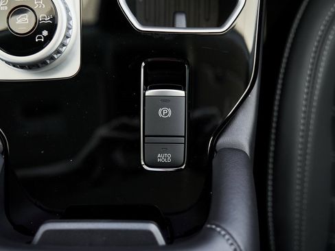 New 2026 Mitsubishi Outlander SE image 43