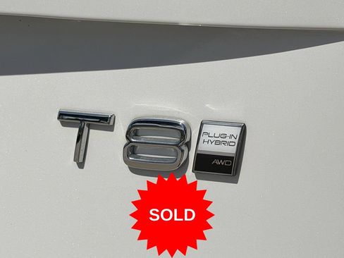 Certified 2025 Volvo XC90 T8 Plus AWD/4WD image 10
