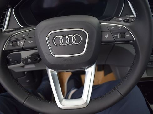 Certified 2024 Audi Q5 2.0T Premium Plus w/ Premium Plus Package image 29