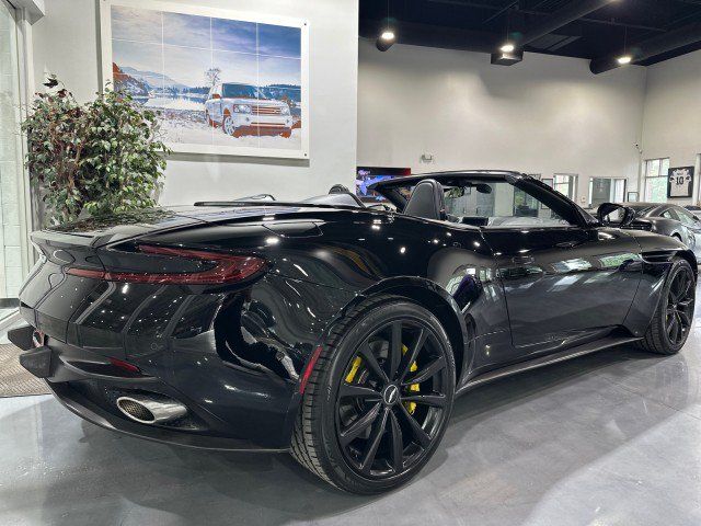 Used 2019 Aston Martin DB11 Volante RWD image 30