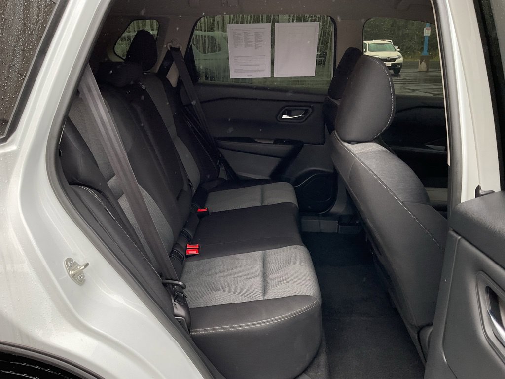 Used 2026 Nissan Rogue SV AWD/4WD image 19