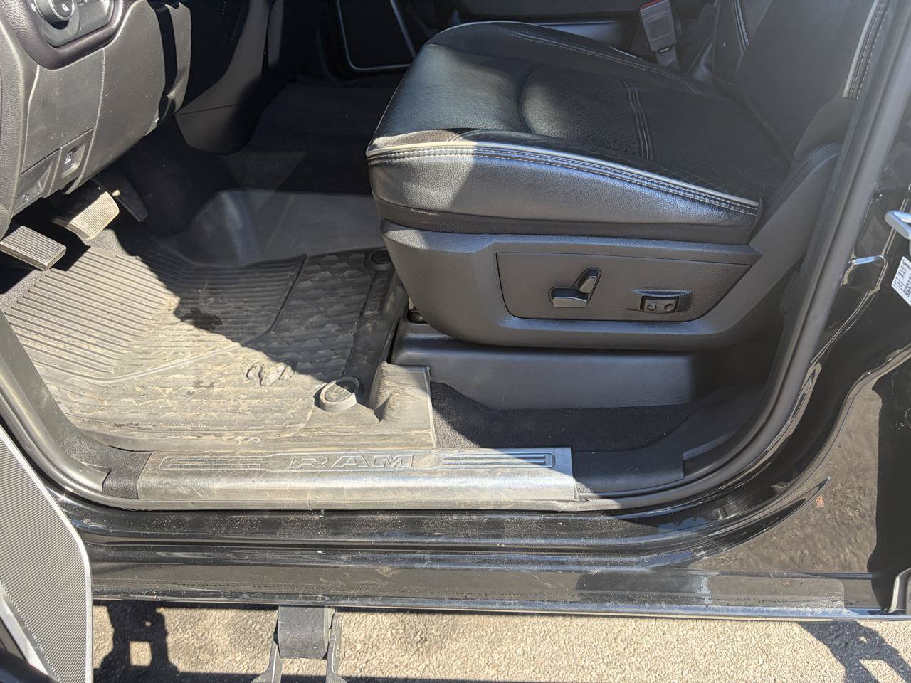 Used 2021 RAM 2500 Laramie AWD/4WD image 21