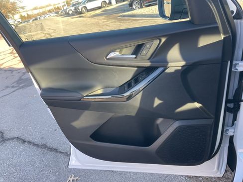 New 2026 Chevrolet Equinox LT image 27