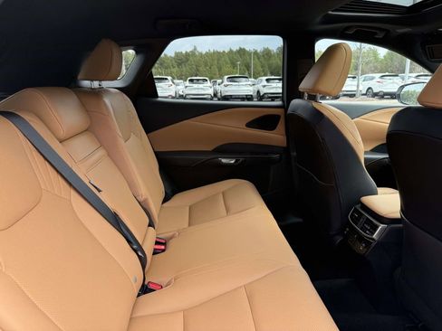 Used 2024 Lexus RX 350 Premium w/ Accessory Package (K3) image 17