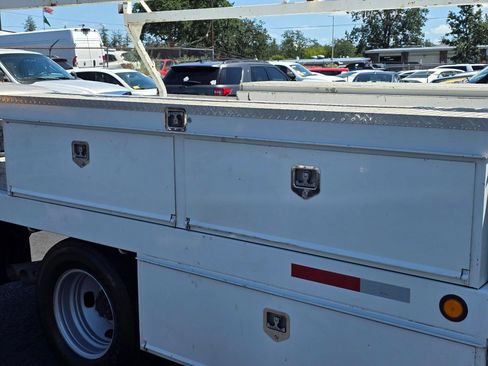 Used 2019 Ford F350 XL w/ Power Equipment Group RWD image 14