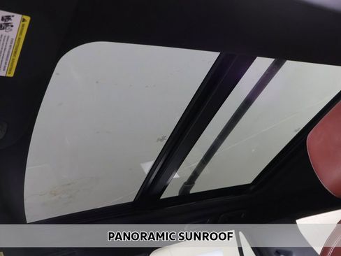 Used 2024 Ford Expedition Limited image 4