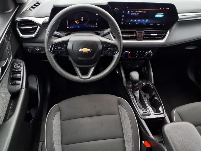 Used 2025 Chevrolet TrailBlazer LT FWD image 27