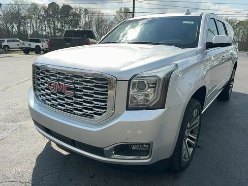 Used 2019 GMC Yukon XL Denali w/ Denali Ultimate Package AWD/4WD image 1