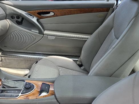Used 2007 Mercedes-Benz SL 550 w/ AMG Sport Pkg image 13