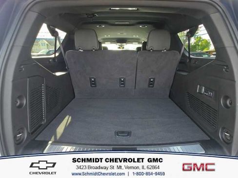 Used 2024 Chevrolet Suburban Premier AWD/4WD image 9