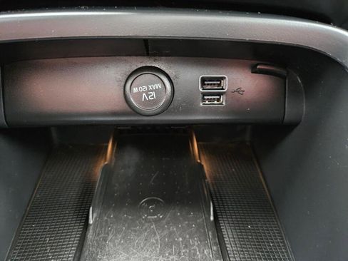 Used 2020 Volvo XC40 T5 R-Design image 23