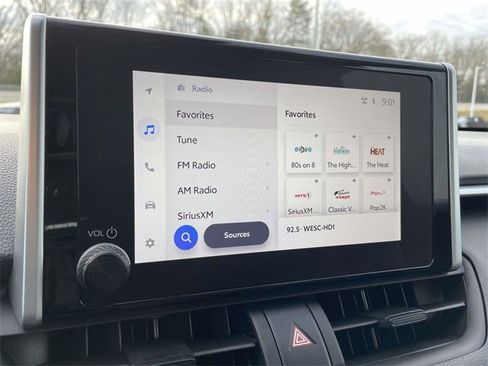 Used 2024 Toyota RAV4 XLE image 27