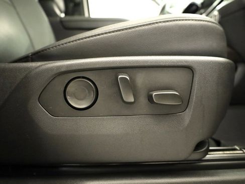 Used 2023 GMC Sierra 1500 SLT w/ SLT Premium Package image 32