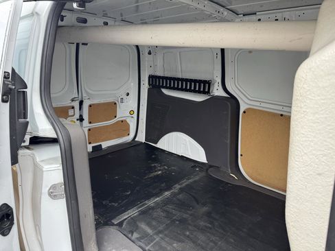 Used 2020 Ford Transit Connect XL image 30