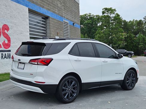 Used 2024 Chevrolet Equinox RS w/ LPO, Floor Liner Package FWD image 7
