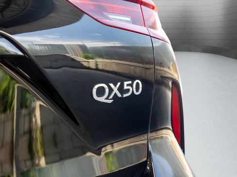 Used 2022 INFINITI QX50 Luxe w/ Appearance Package AWD/4WD image 16