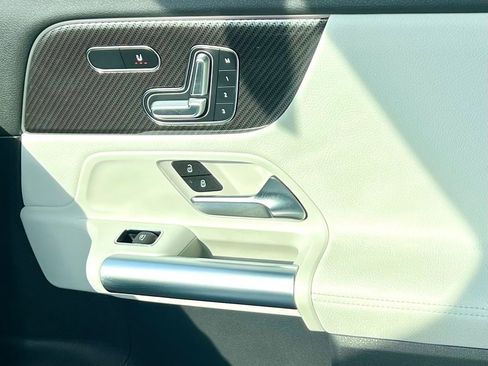 Certified 2023 Mercedes-Benz GLA 250 4MATIC image 26