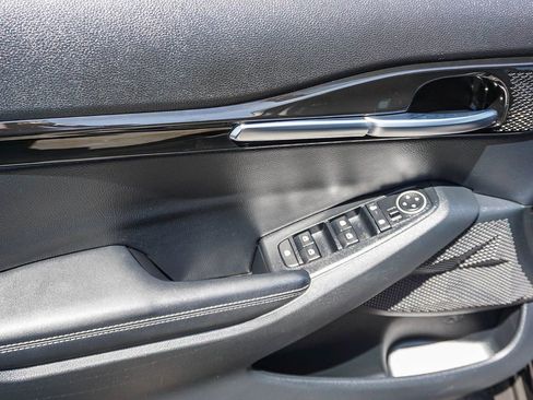 Certified 2024 Kia Seltos S FWD image 19