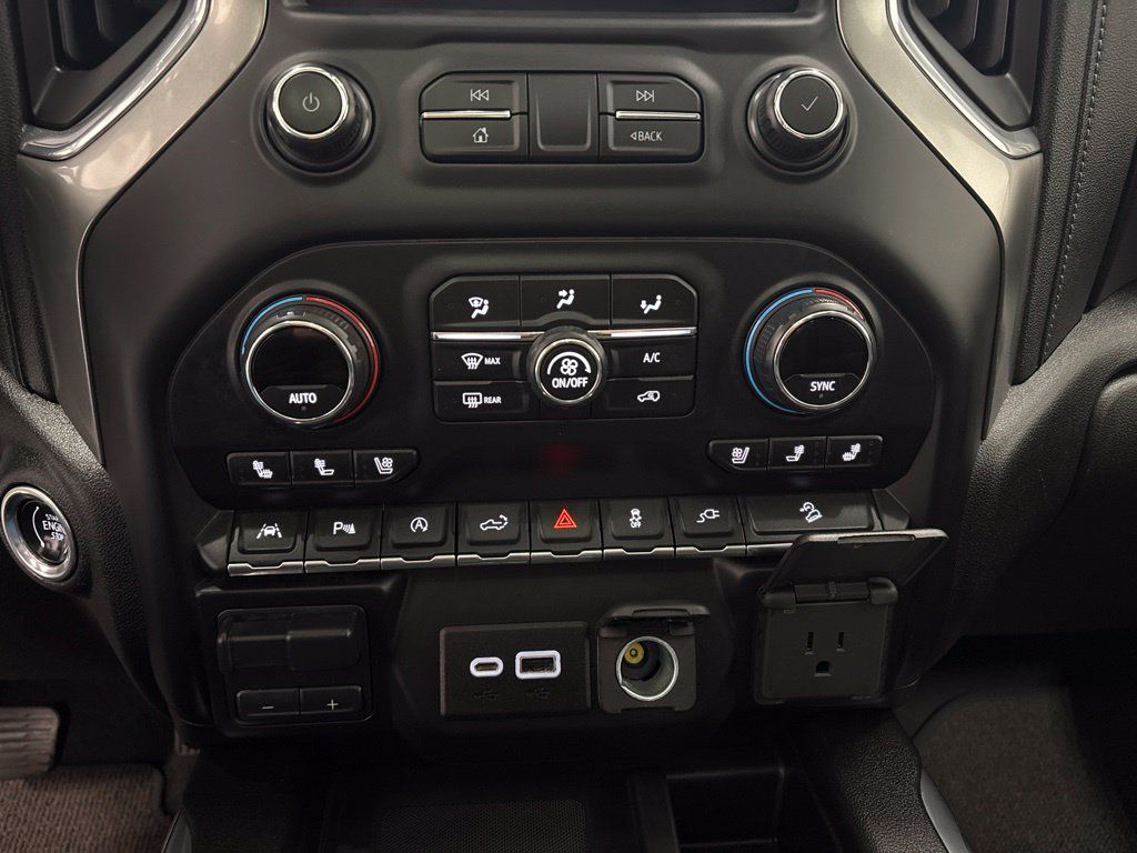 Used 2021 Chevrolet Silverado 1500 LTZ w/ Technology Package AWD/4WD image 21
