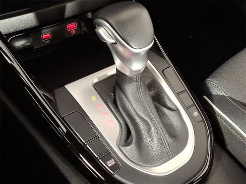 Used 2024 Kia Forte GT-Line image 16