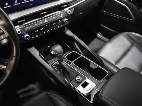Used 2024 Kia Telluride LX FWD image 30