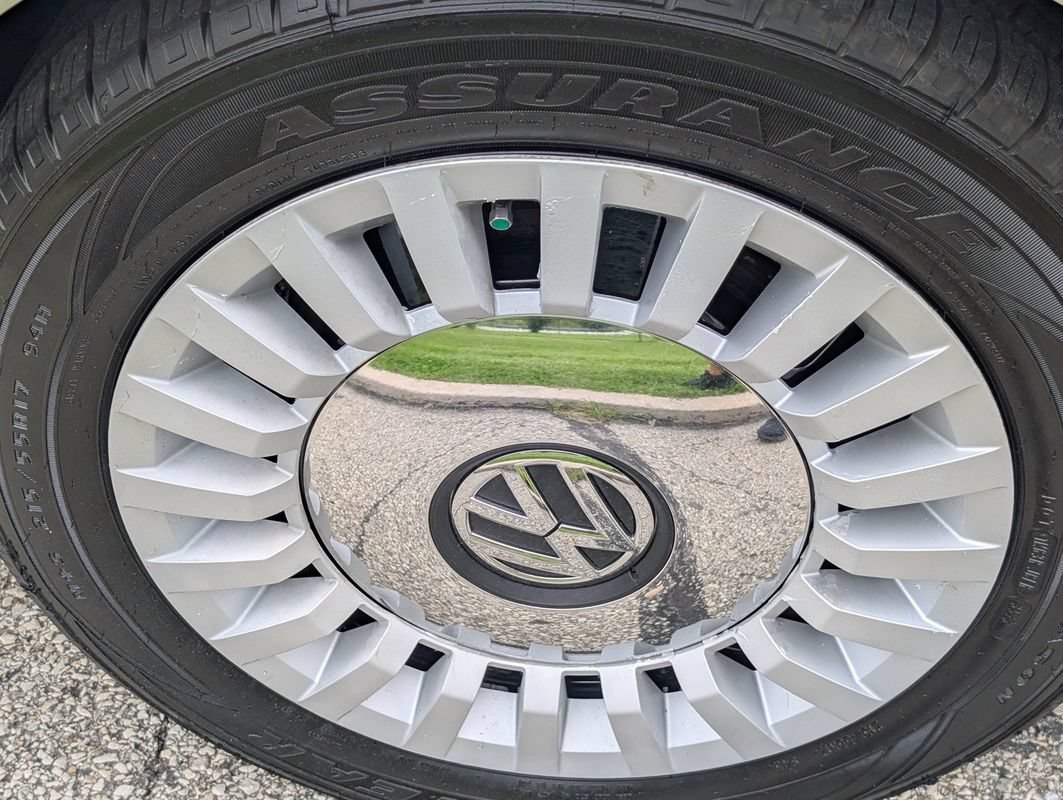 Used 2014 Volkswagen Beetle TDI FWD image 26