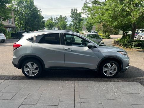 Used 2019 Honda HR-V EX image 6