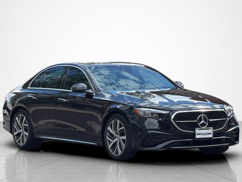 Used 2026 Mercedes-Benz E 350 4MATIC Sedan image 7