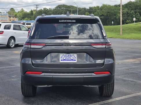 New 2026 Jeep Grand Cherokee Altitude RWD image 5