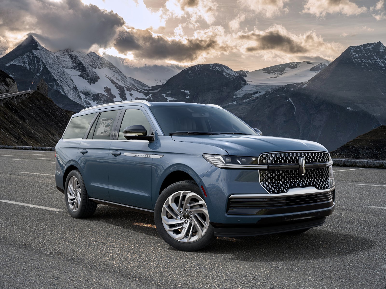 New 2027 Lincoln Navigator Reserve AWD/4WD image 7