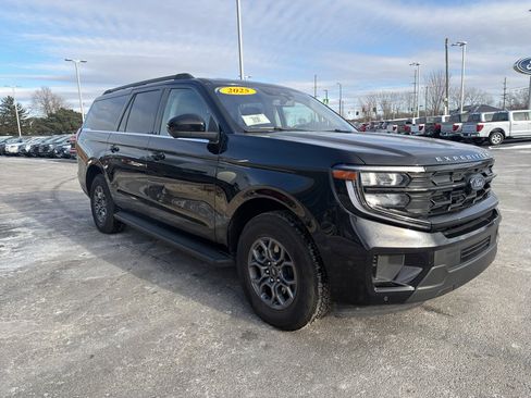 Used 2025 Ford Expedition Max Active image 4