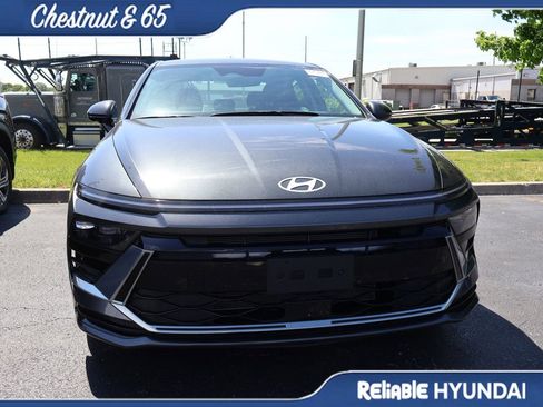 Used 2025 Hyundai Sonata SEL FWD image 4