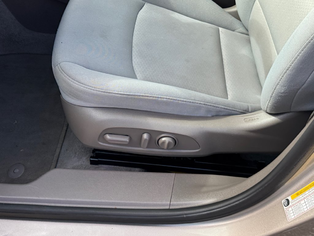 Used 2024 Chevrolet Malibu LT FWD image 16