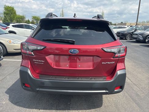 Certified 2025 Subaru Outback Premium w/ Popular Package #1 AWD/4WD image 4