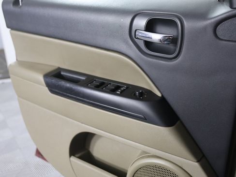 Used 2014 Jeep Patriot Sport w/ Power Value Group image 10