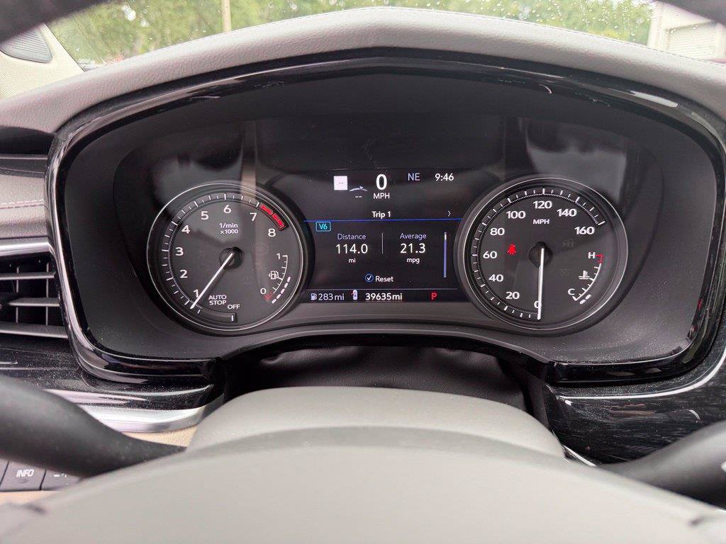 Used 2023 Cadillac XT6 Premium Luxury w/ Technology Package FWD image 19