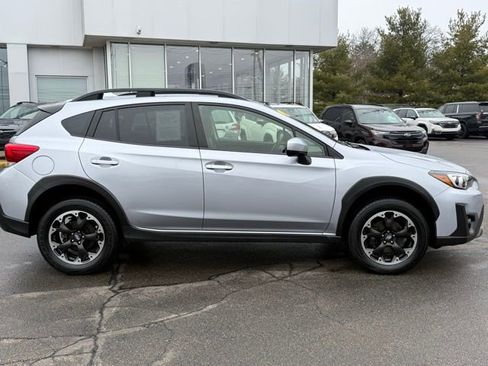 Used 2023 Subaru Crosstrek 2.0i Premium image 2