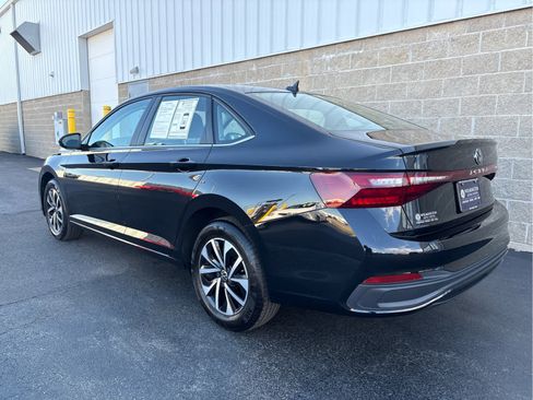 Used 2025 Volkswagen Jetta S image 5