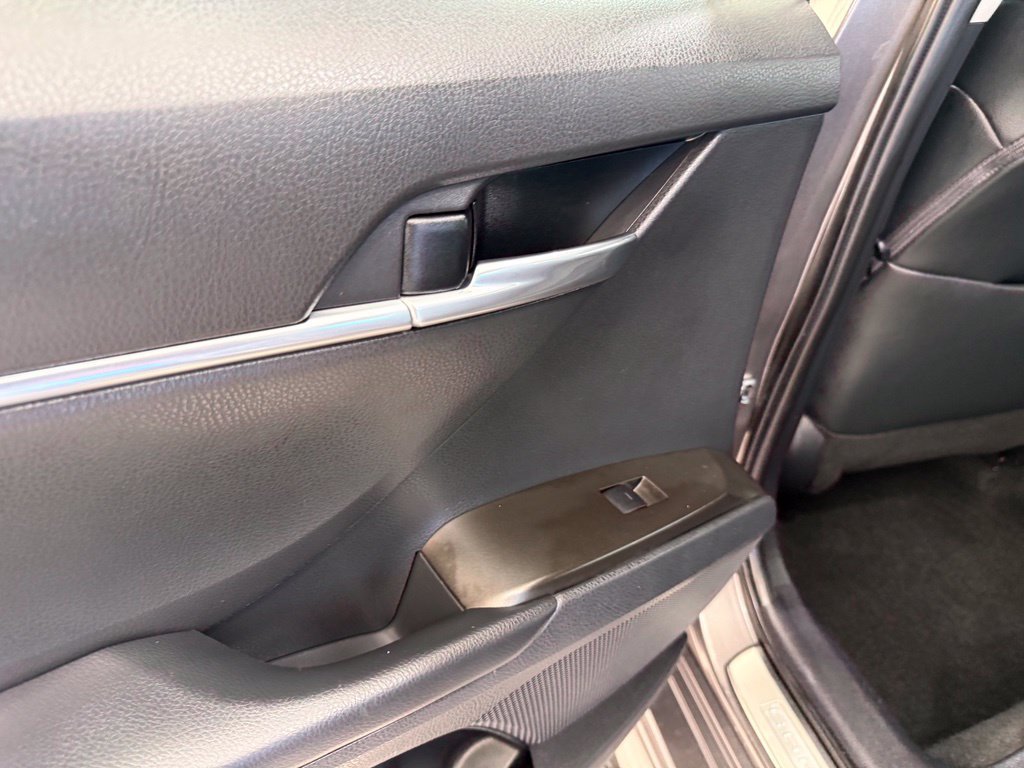 Used 2024 Toyota Camry SE FWD image 18