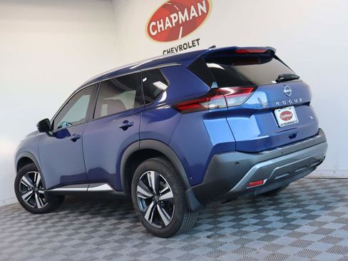 Used 2023 Nissan Rogue SL w/ SL Premium Package image 4