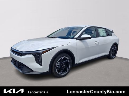 New 2026 Kia K4 EX FWD image 1