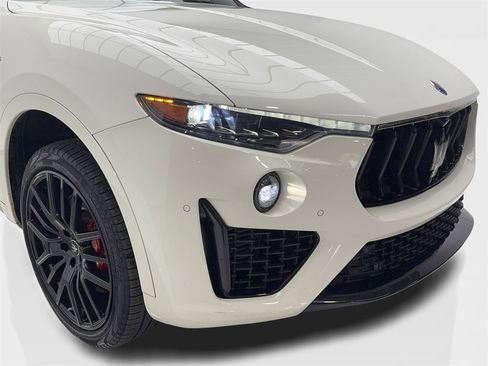 Used 2021 Maserati Levante S GranSport image 3