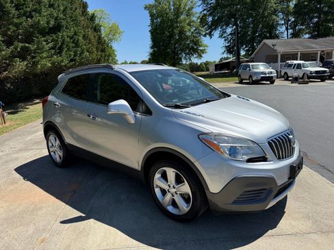 Used 2015 Buick Encore FWD image 5