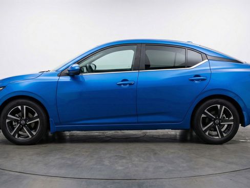 Used 2025 Nissan Sentra SV FWD image 5