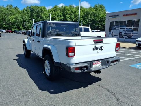 Used 2022 Jeep Gladiator Sport AWD/4WD image 8