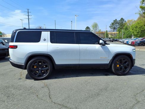 Used 2024 Rivian R1S Adventure AWD/4WD image 10