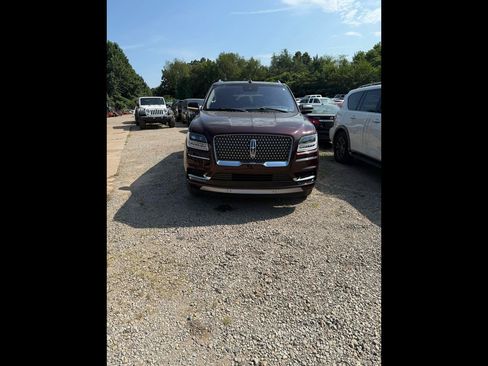 Used 2018 Lincoln Navigator L Reserve w/ Technology Package AWD/4WD image 1