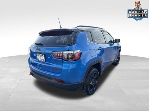 Used 2023 Jeep Compass Trailhawk w/ Trailhawk Convenience Group AWD/4WD image 3
